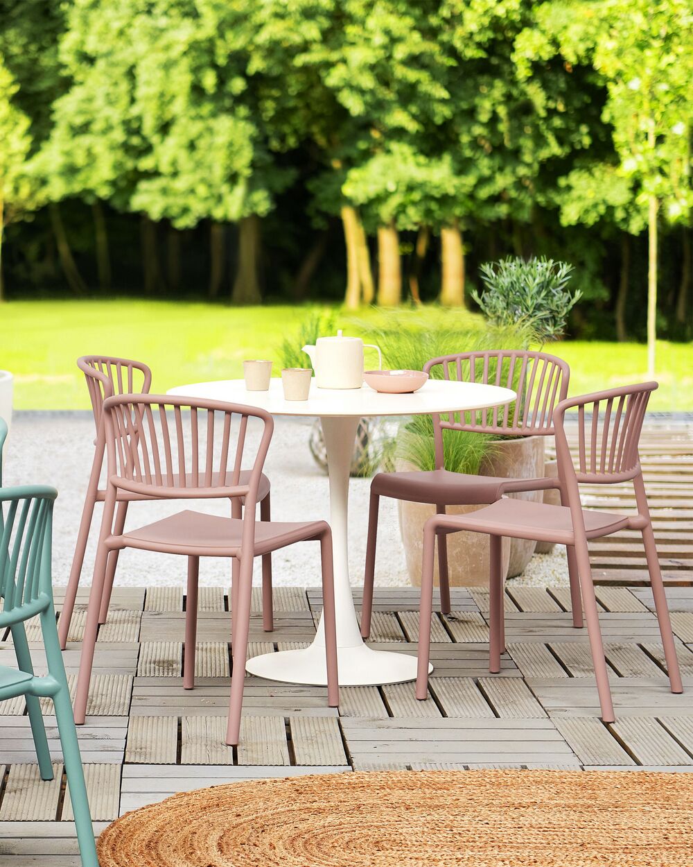 Set di 4 sedie da pranzo in plastica rosa per interni ed esterni da giardino impilabili in stile minimalista
