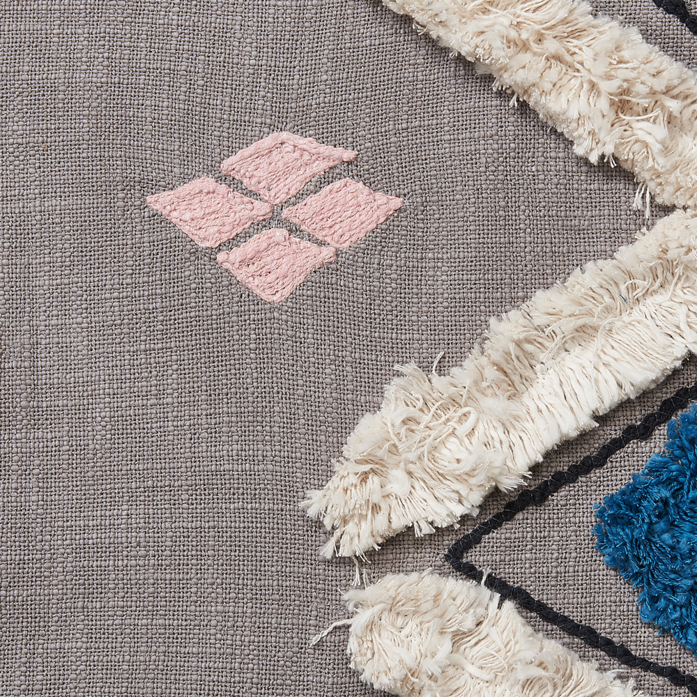 Coperta in cotone grigio 130 x 180 cm copriletto moderno motivo chevron frange soggiorno camera da letto