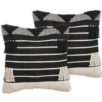 Set di 2 cuscini decorativi in cotone beige e nero 50 x 50 cm motivo geometrico nappe fatto a mano sfoderabile con imbottitura
