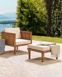 Sedia da giardino in legno di acacia cuscini beige chiaro moderni in stile rustico