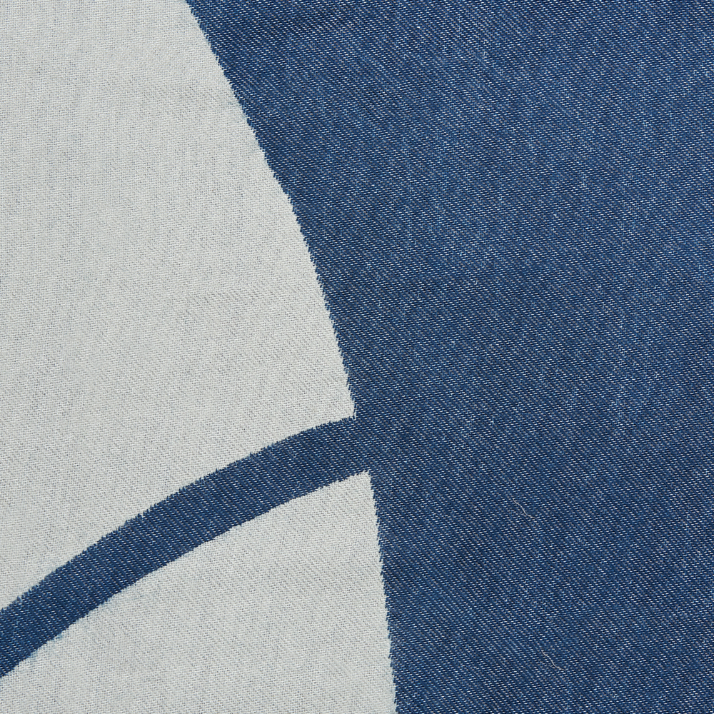 Coperta in acrilico e poliestere blu e bianco 130 x 170 cm motivo astratto nappe boho soggiorno camera da letto