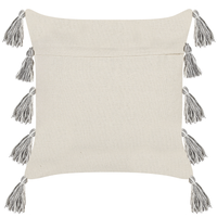 Cuscino decorativo cotone beige e grigio 45 x 45 cm con motivo a righe con nappe