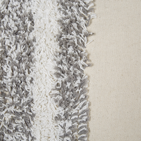 Set di 2 cuscini decorativi cotone bianco e grigio 45x45 cm con motivo a righe nappe