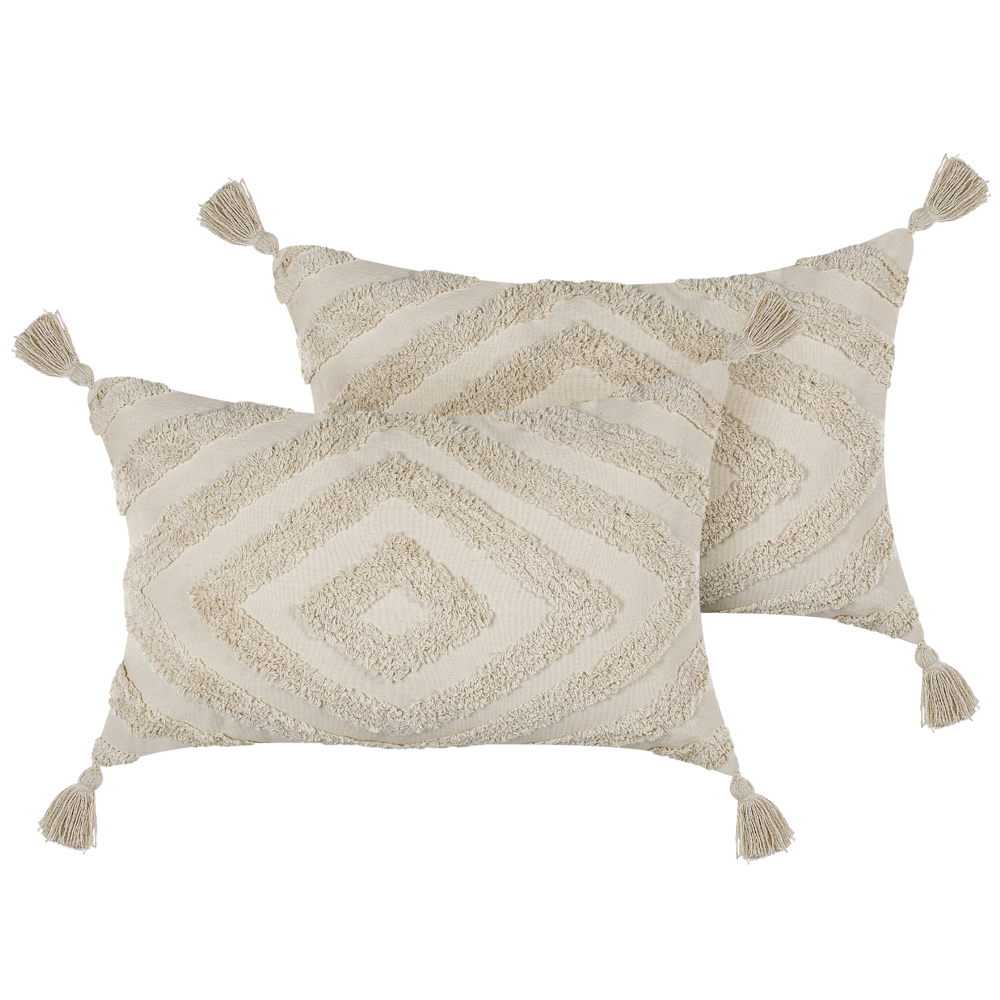 Set di 2 cuscini decorativi cotone beige 40 x 60 cm con nappe boho motivo geometrico pezzo di accento fatto a mano
