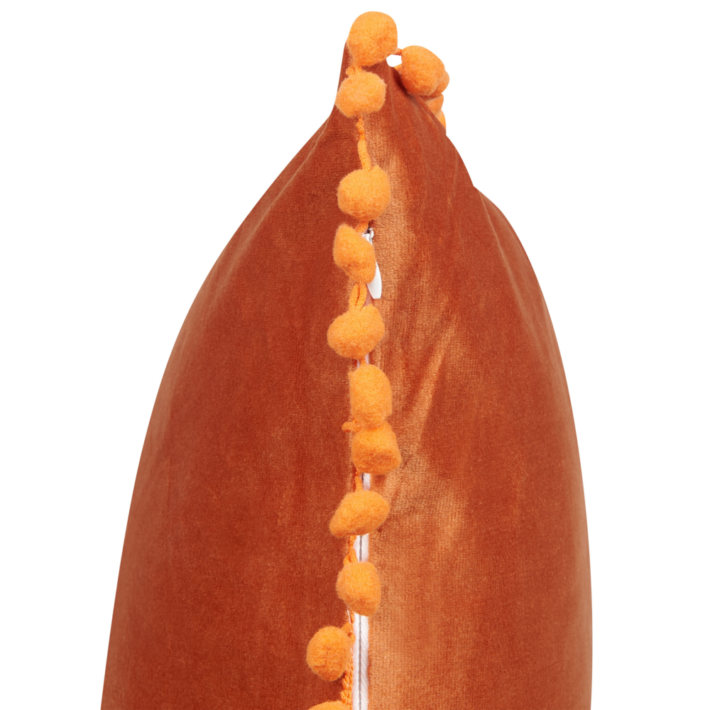 Set di 2 cuscini di velluto di colore arancione con pompon 45 x 45 elegante stile retrò camera da letto soggiorno