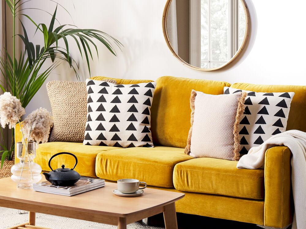 Cuscino decorativo cotone beige e nero 45 x 45 cm motivo geometrico triangolare realizzato a mano fodera rimovibile con imbottitura