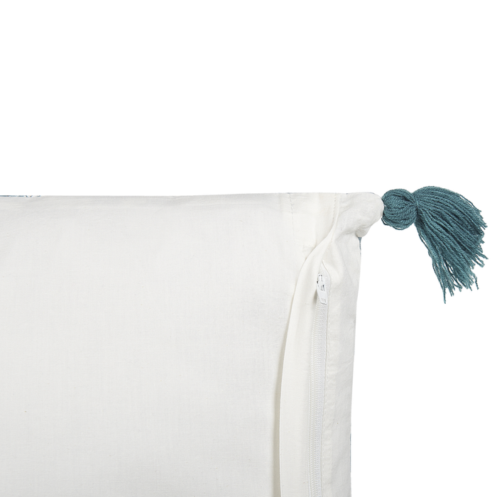 Cuscino decorativo bianco e blu cotone 45 x 45 cm motivo floreale nappe fatto a mano rivestimento sfoderabile con imbottitura boho style