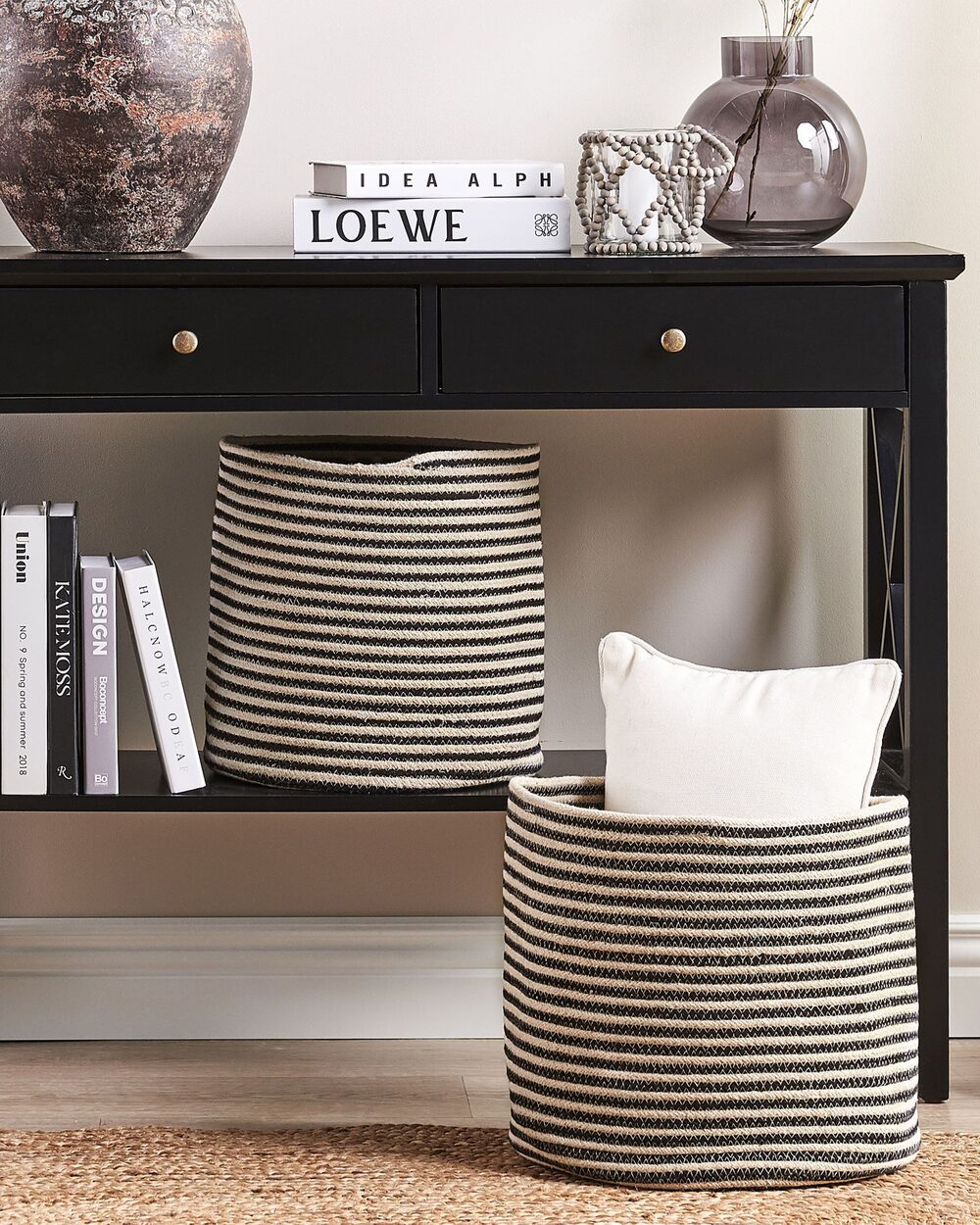 Set di 2 cestini in tessuto di cotone beige e nero con accessori per la conservazione boho a righe
