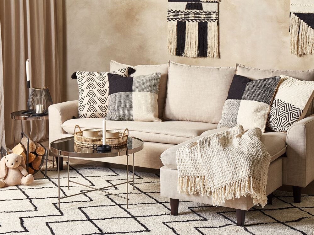 Set di due cuscini decorativi in cotone nero e beige con toppe 45 x 45 cm con imbottitura accessori decorativi soggiorno camera da letto