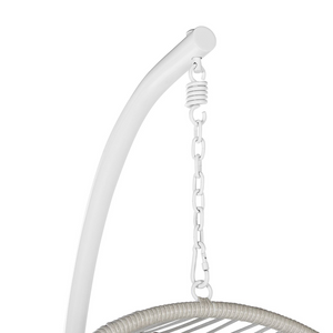Poltrona sospesa in rattan bianco con base in metallo da interno e da esterno stile boho