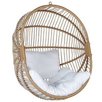 Poltrona sospesa in rattan naturale con base in metallo da interno e da esterno stile boho