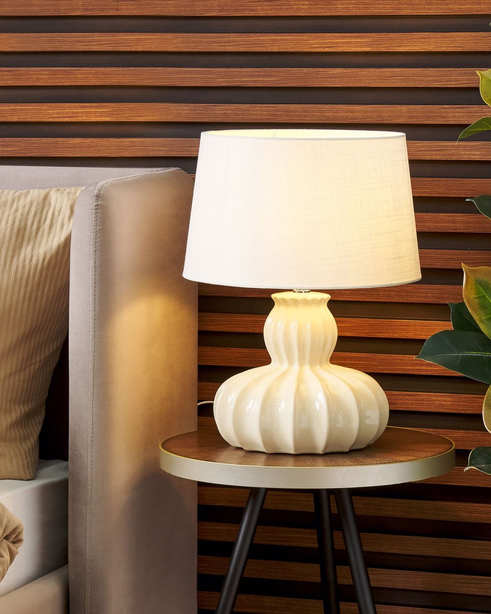 Lampada da tavolo in ceramica di lino bianco beige base 46 cm lucida paralume in tessuto da scrivania moderno glamour