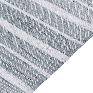 Tappeto grigio chiaro 160 x 230 cm per soggiorno e camera da letto con frange rigate