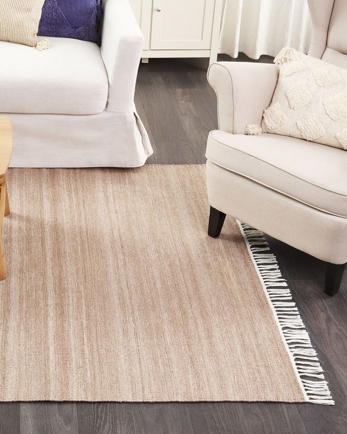 Tappeto in PET riciclato colore beige con frange 160 x 230 cm interno esterno