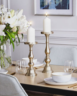 Set di 2 portacandele in metallo dorato dal design vittoriano