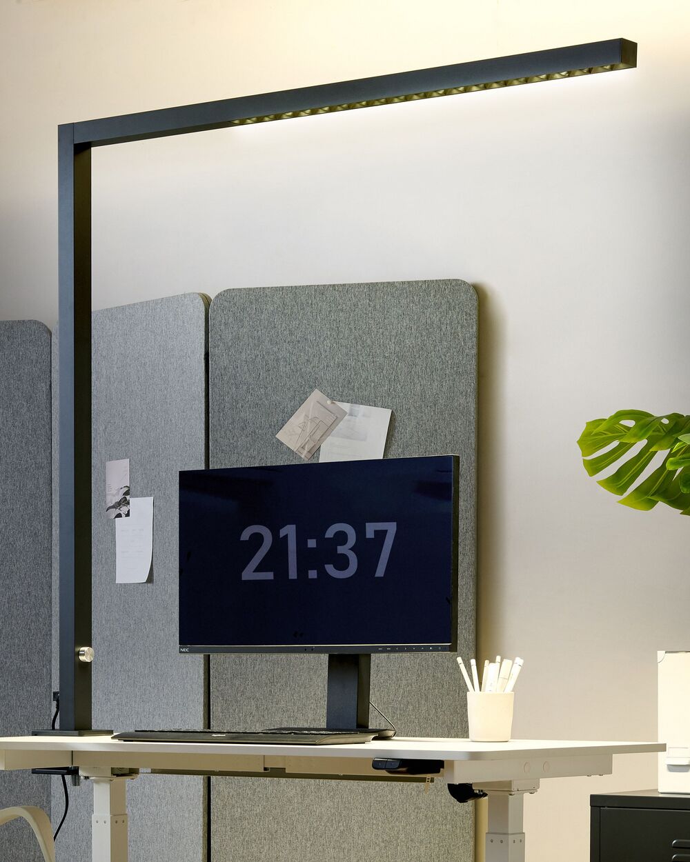 Lampada LED da scrivania nero Metallo 120 cm Alluminio morsetto Luce Dimmerabile Ufficio Studio Moderno