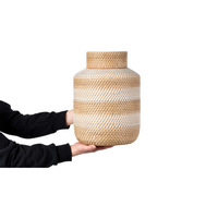 Vaso decorativo in stile naturale in rattan bianco e beige