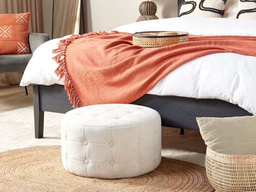 Poggiapiedi Tondo Velluto Capitonné Bottoni Stile Chesterfield