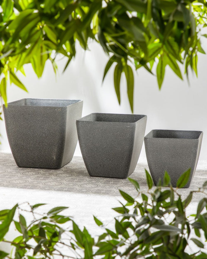 Set di 2 vasi per piante fioriera in poliresina solida grigio scuro in miscela di pietra quadrata 49 x 49 cm resistente ai raggi UV
