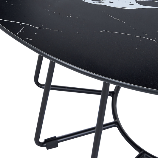 Tavolino da caffè Piano nero Base in metallo Finitura in marmo Design affascinante