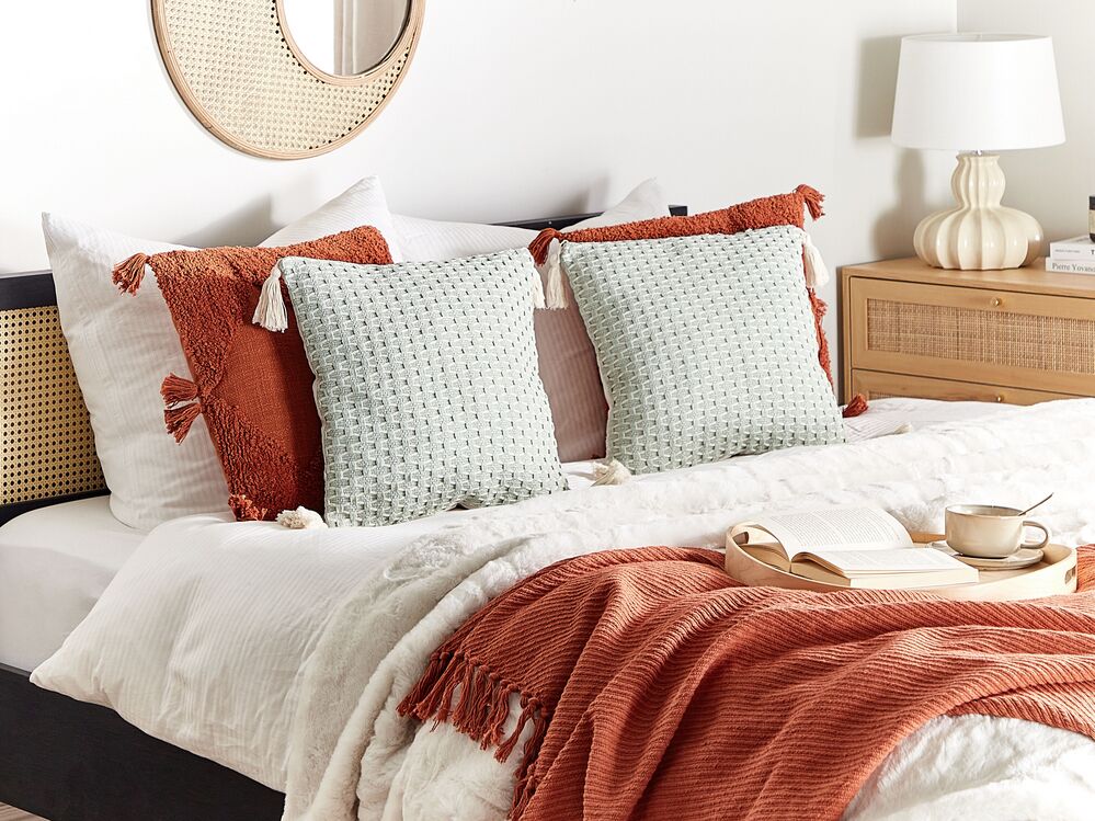 Set di 2 cuscini in poliestere verde menta 42 x 42 cm con  nappe imbottitura soggiorno camera da letto