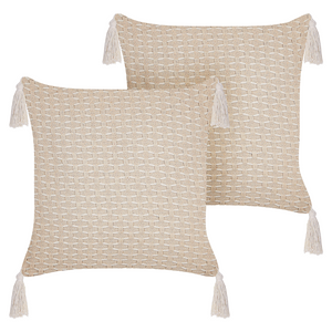 Set di 2 cuscini in poliestere beige chiaro 42 x 42 cm con nappe imbottitura soggiorno camera da letto