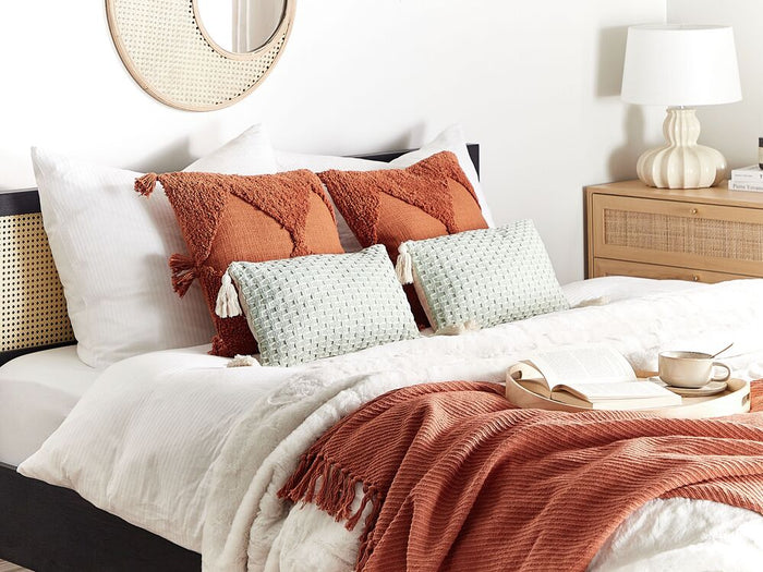 Set di 2 cuscini in tessuto di poliestere grigio 45 x 25 cm con nappe e imbottitura soggiorno camera da letto