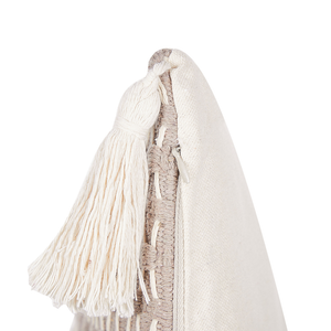 Set di 2 cuscini in tessuto di poliestere tortora 45 x 25 cm con nappe e imbottitura soggiorno camera da letto