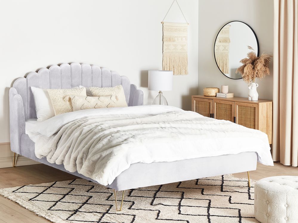 Letto con rete in velluto grigio 180 x 200 cm gambe in metallo testata retro capitonné