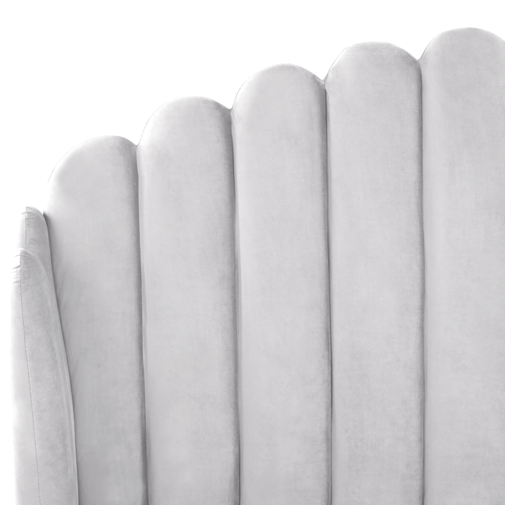 Letto con rete in velluto grigio 180 x 200 cm gambe in metallo testata retro capitonné