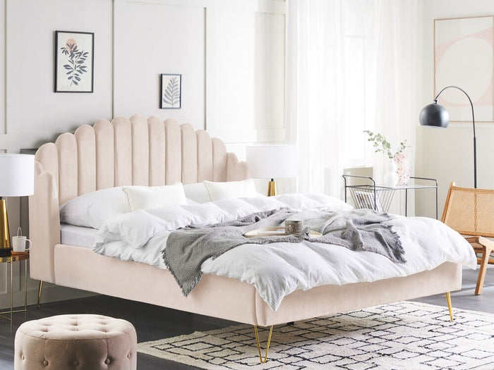 Letto con rete in velluto beige 160 x 200 cm gambe in metallo testata retro capitonné