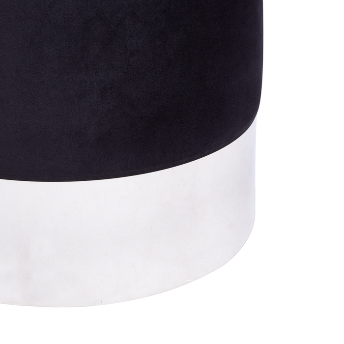 Pouf in velluto di colore nero con fascia metallica argento stile glamour soggiorno camera da letto