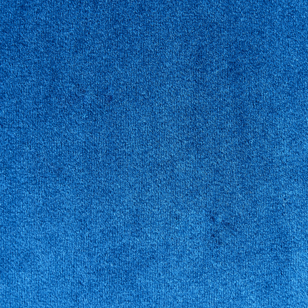 Sedia senza braccioli Rivestimento in velluto blu marino Schienale a conchiglia Design classico vintage Struttura in metallo nero