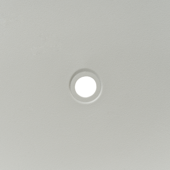 Set di 4 sedie moderne da interno ed esterno in plastica di colore grigio chiaro stile moderno contemporaneo