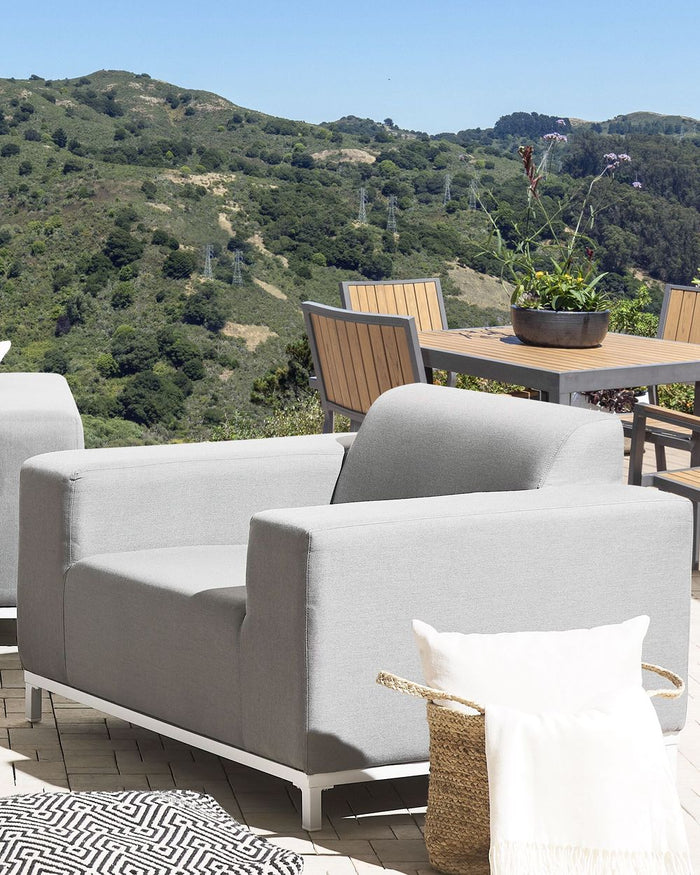 Set di 2 poltrone da giardino rivestimento tessuto grigio gambe alluminio Nero interni ed esterni mobili resistenti agli agenti atmosferici