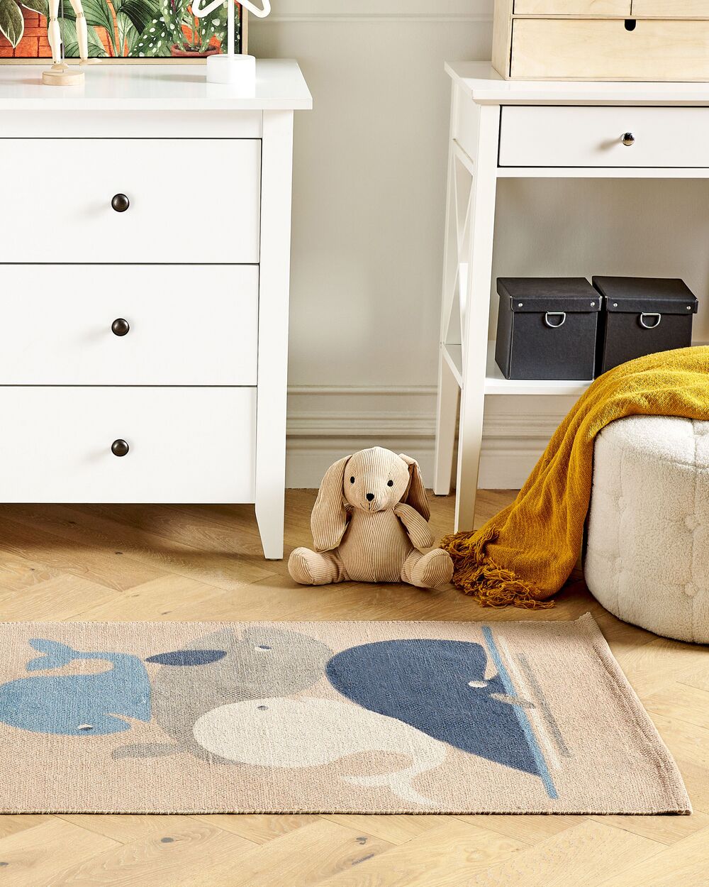 Tappeto Area Beige Stampa di Balena 80 x 150 cm Runner a pelo basso per la sala giochi dei bambini