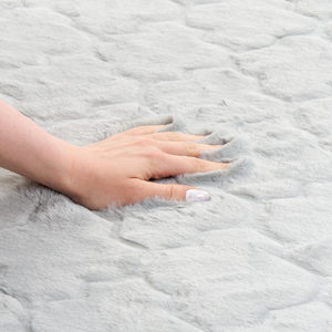 Tappeto in pelle sintetica di coniglio grigio chiaro 160 x 230 cm motivo a rete soggiorno camera da letto