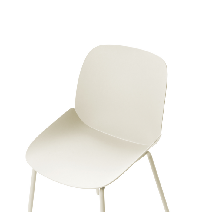 Set di 2 sedie da pranzo in plastica beige con seduta profonda Design moderno e contemporaneo per la sala da pranzo