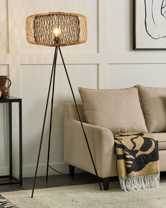 Lampada da terra a stelo in bambù con paralume aperto e base in metallo 120 cm naturale e nera soggiorno stile boho
