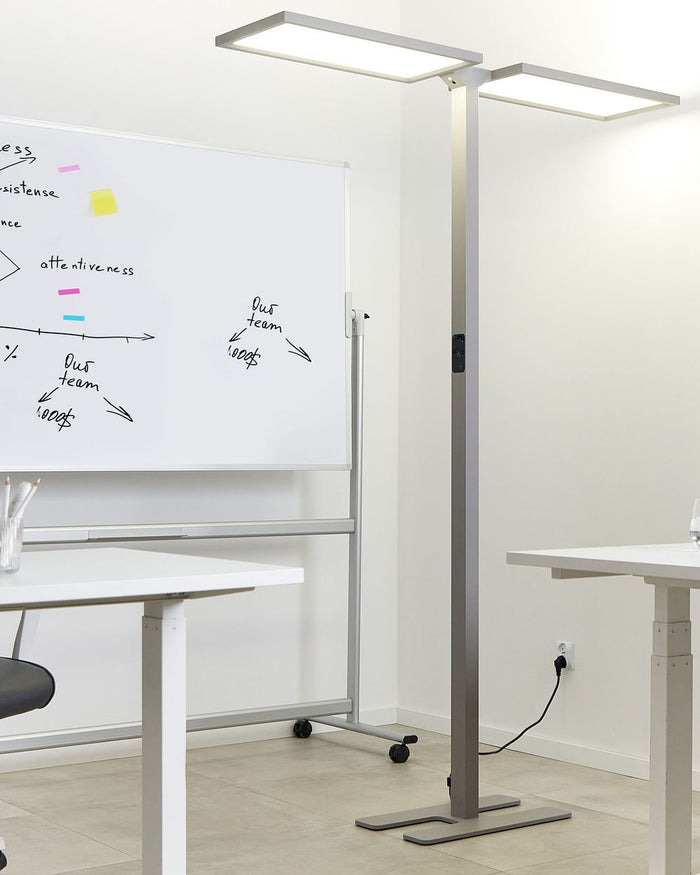 Lampada da terra a LED in metallo argentato con sensore di movimento soggiorno camera da letto stile moderno