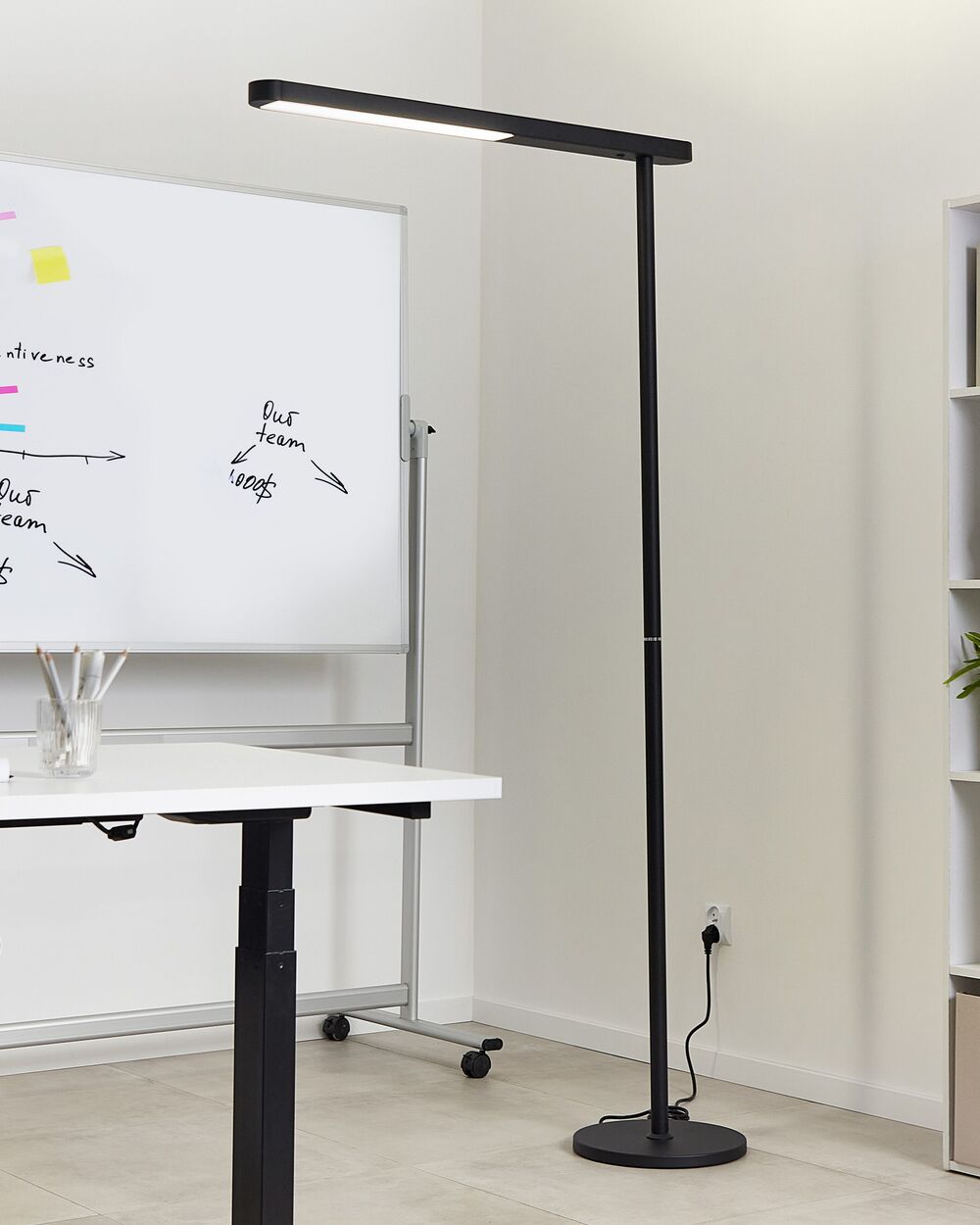 Lampada da terra a LED in metallo nero con interruttore 186 cm soggiorno camera da letto