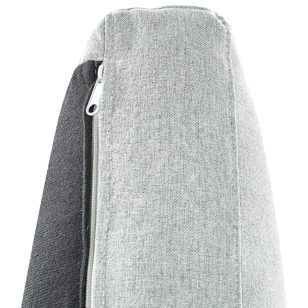 Poltrona Rivestimento in Tessuto Grigio Chiaro Gambe in Metallo nero Cuscini Seduta e Schienale Sfoderabili Stile Retrò Glam