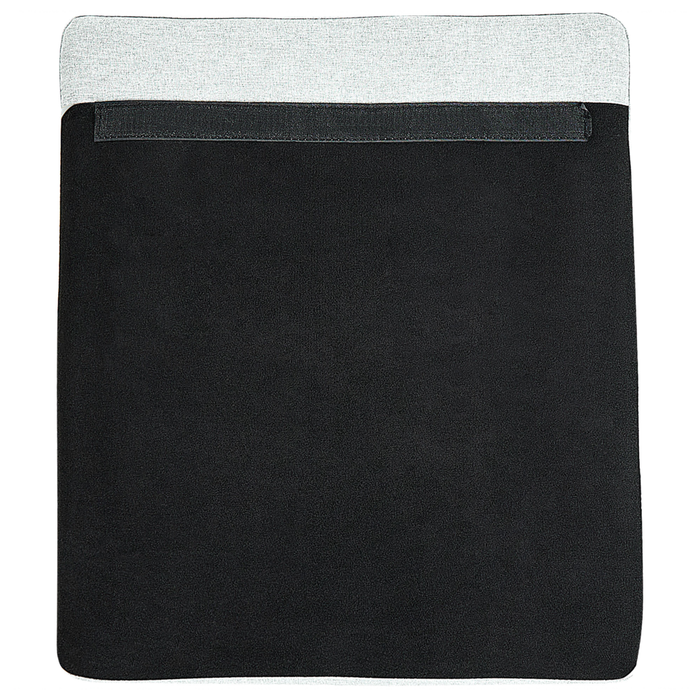 Poltrona Rivestimento in Tessuto Grigio Chiaro Gambe in Metallo nero Cuscini Seduta e Schienale Sfoderabili Stile Retrò Glam