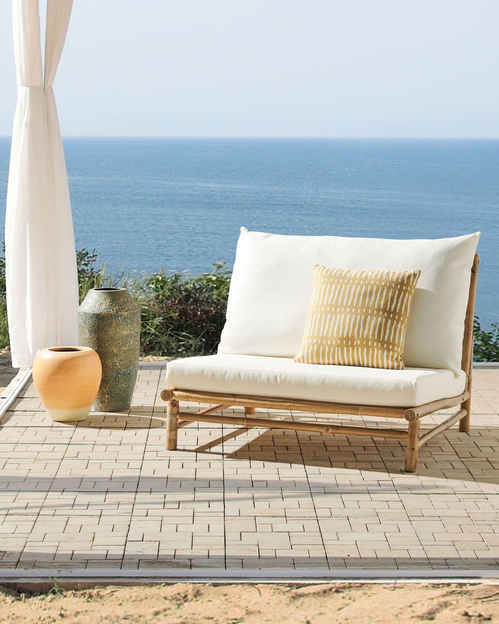 Poltroncina da esterno in legno di bambù con cuscini stile moderno contemporaneo rustico