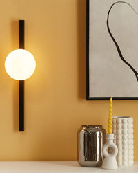 Lampada da parete paralume in vetro base nera in ferro stile moderno contemporaneo camera da letto