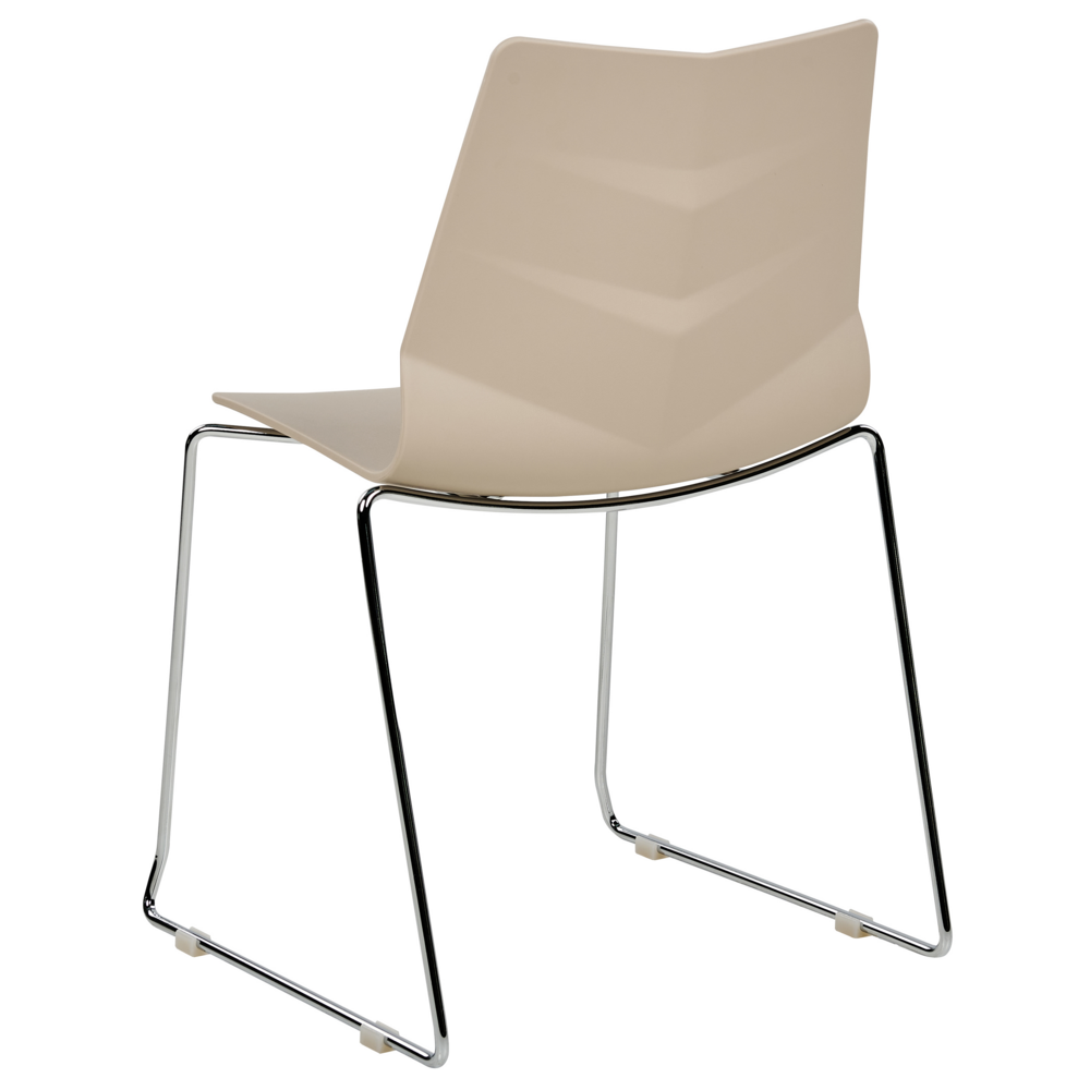 Set di 4 sedie da pranzo beige impilabili con braccioli in plastica con gambe in acciaio Sedie da conferenza Design scandinavo moderno e contemporaneo Sedute per la sala da pranzo