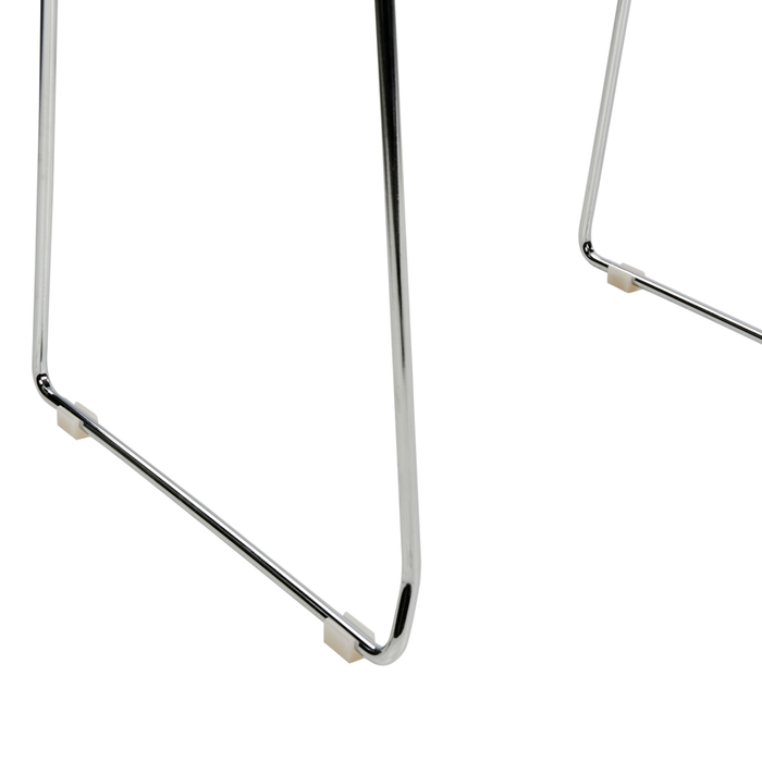 Set di 4 sedie da pranzo beige impilabili con braccioli in plastica con gambe in acciaio Sedie da conferenza Design scandinavo moderno e contemporaneo Sedute per la sala da pranzo