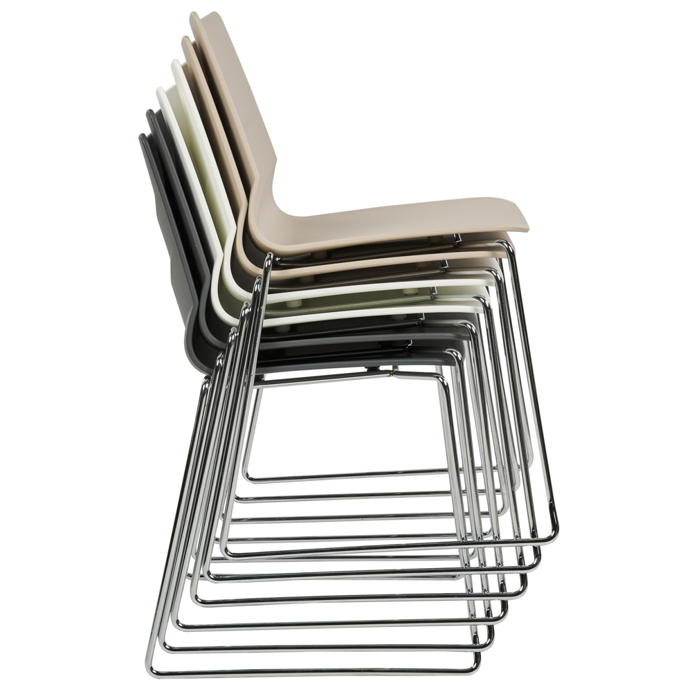 Set di 4 sedie da pranzo beige impilabili con braccioli in plastica con gambe in acciaio Sedie da conferenza Design scandinavo moderno e contemporaneo Sedute per la sala da pranzo