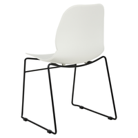 Set di 4 sedie da pranzo Bianco Impilabili in plastica Gambe in acciaio nero Sedia da conferenza Design scandinavo moderno contemporaneo Sedute per la sala da pranzo