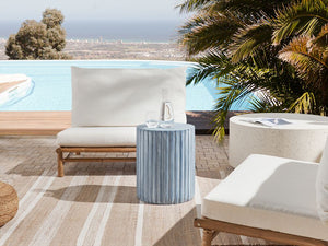 Tavolo Grigio chiaro in fibra di vetro MgO con piano rotondo a forma di tamburo Macchia UV Ruggine Acqua Resistente al vento Boho Moderno Soggiorno all'aperto